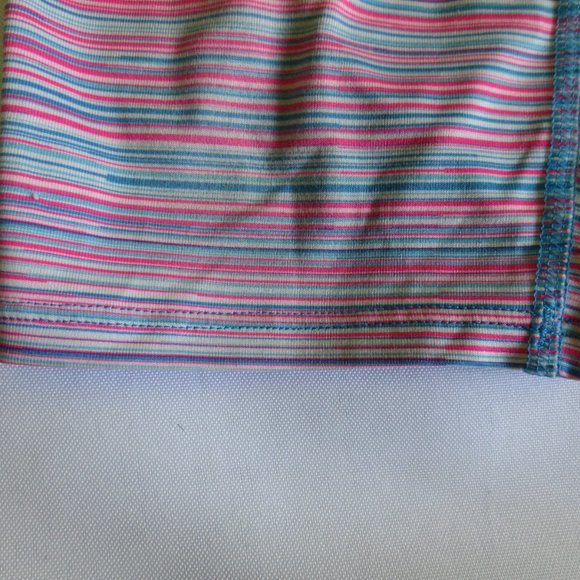 4/$14 Under Armour Girls Fitted Athletic Capris White Blue Pink Size M - Picture 4 of 6